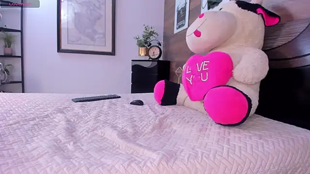 PechBriのライブXXXチャット