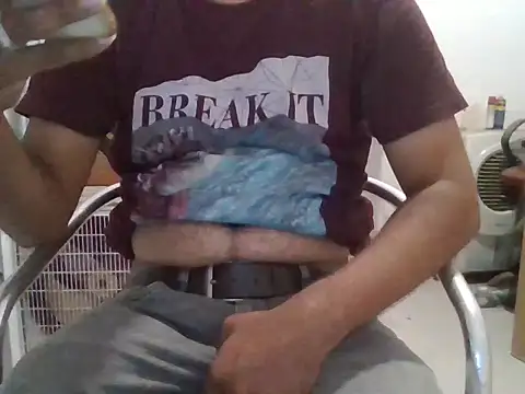 Aloneisbest Live XXX-Chat