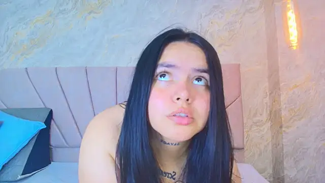Mia_candy_0 élő XXX-chatje