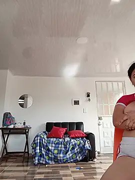 Chat +18 de Sara_y_Amy ao vivo