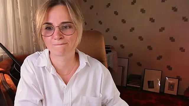 MiaSparkes' Live XXX Chat