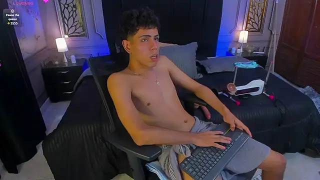 hunterwest06 라이브 XXX 채팅