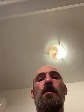 Czat XXX na żywo – Adoro99