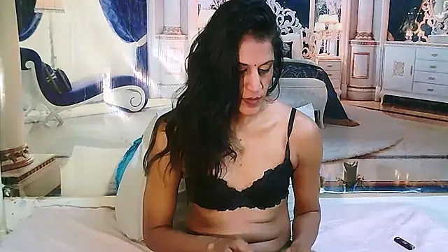 IndianSexcSmyle's Live XXX Chat