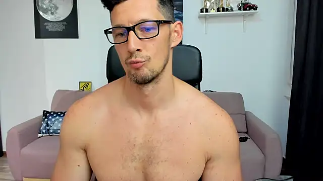 BrutusK08's Live XXX Chat