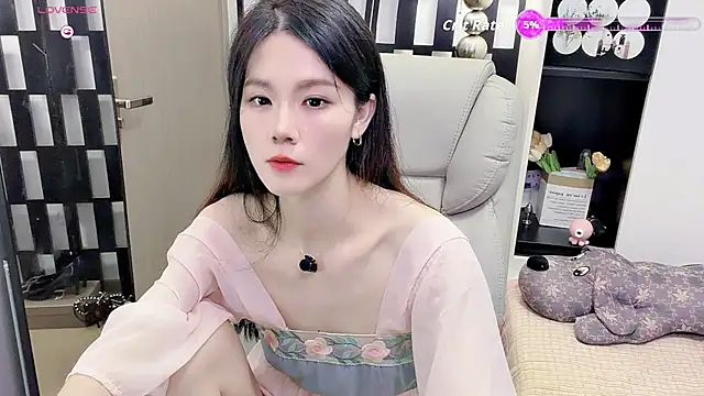 Yueyue-MM Adlı Modelin Canlı XXX Sohbeti