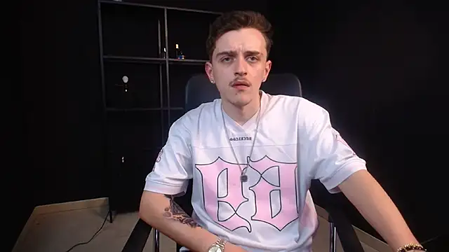 FelixStarkk 라이브 XXX 채팅