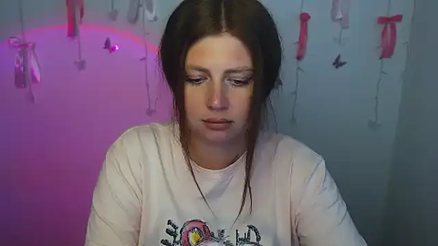 Lizzy_Love 现场XXX聊天