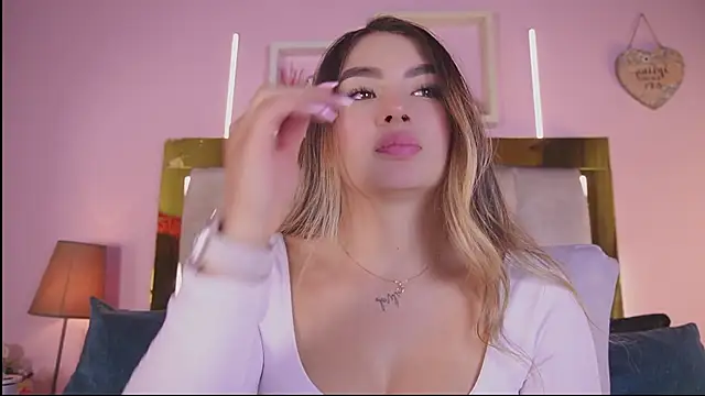 emmy_r Live XXX-Chat