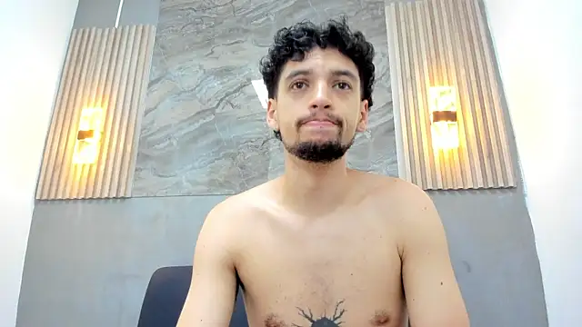 XXX chat uživo modela LUCA_GREEND