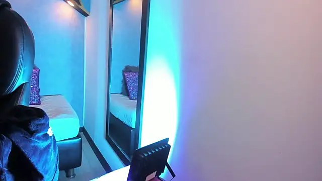 Bella_Raven live XXX chat