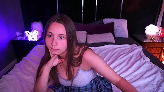 TinyNatalie 现场XXX聊天
