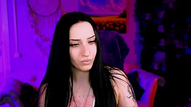 Chatroom XXX en direct de MonicaLowes