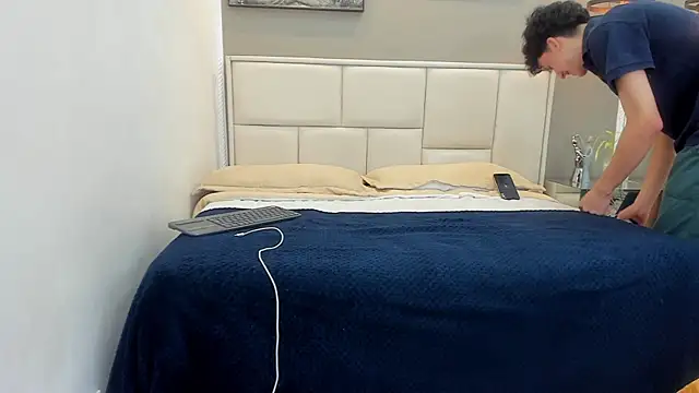 thom_ames 라이브 XXX 채팅