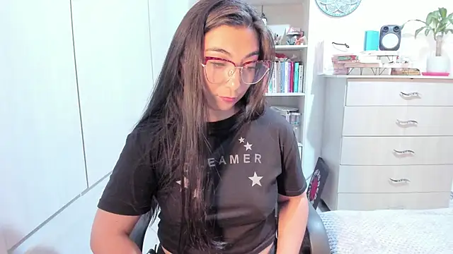 Karla_hernandez_'s Live XXX Chat