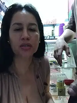 צ'אט XXX בשידור חי של keilymadam