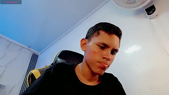 XXX chat uživo modela sombra_18