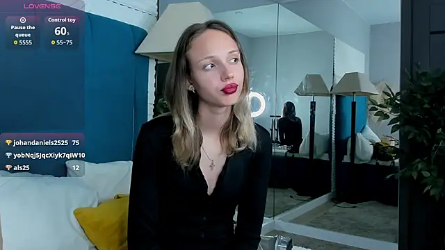 EmmaGilmoree Adlı Modelin Canlı XXX Sohbeti