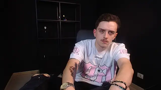 دردشة FelixStarkk الجنسية المباشرة