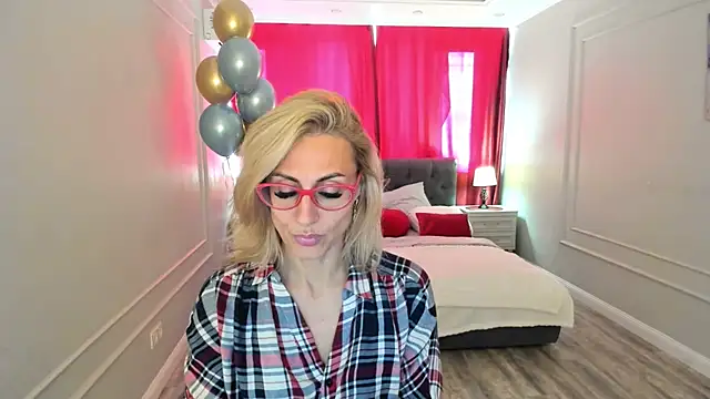 MuseOfStage live XXX chat