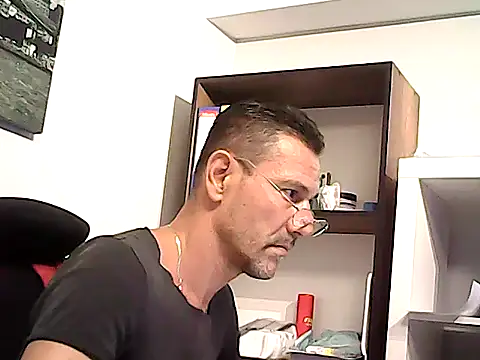 mastercharisma35 élő XXX-chatje