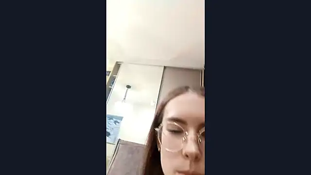XXX chat uživo modela BrawAlly