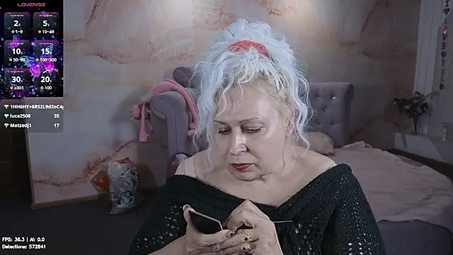Penelope_Pinky Chat XXX in diretta