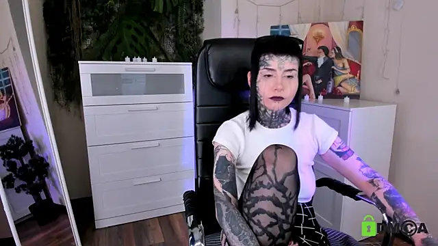 Chat XXX en directo de Bloood__Mary