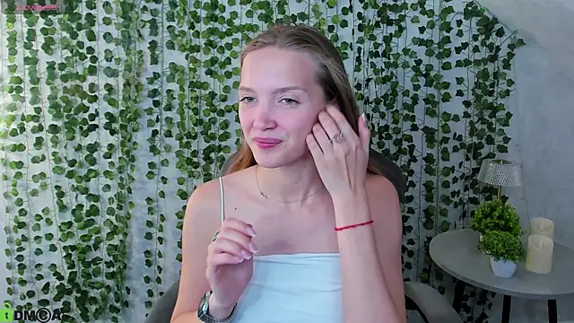 Neelly_Collins' Live XXX Chat