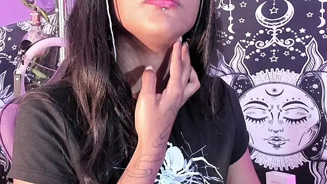 Chat +18 de Gaia_Gatex ao vivo