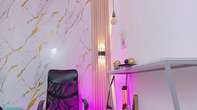 XXX chat uživo modela Max_silver_