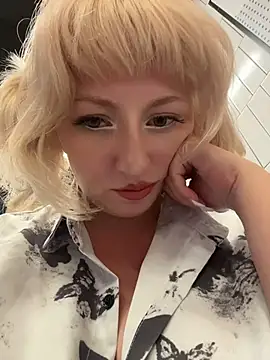 RonnieKiss' Live XXX Chat
