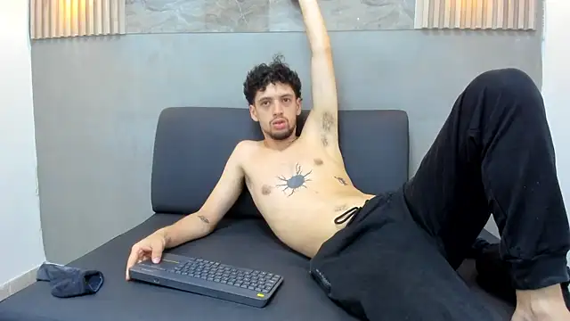 LUCA_GREEND XXX чат на живо