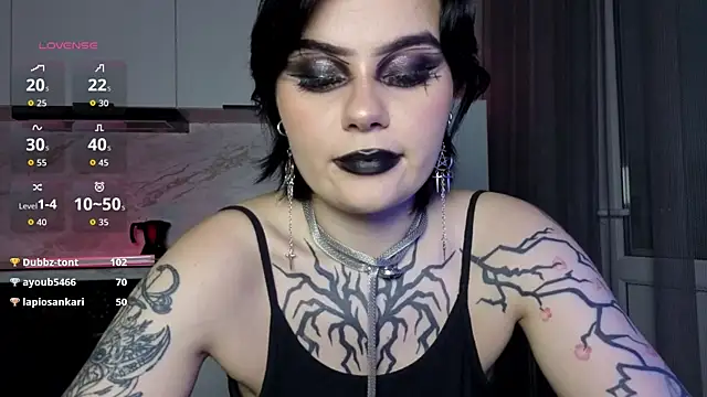 Chat XXX en directo de IntrigueYourDay
