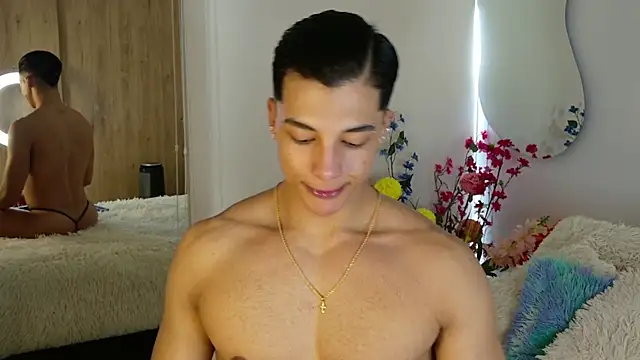 Troye_Williams 现场XXX聊天
