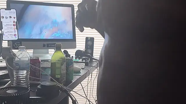 הופעת וובקאם של Triggerhappycj100