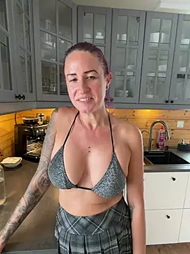 GermanMilfJasmin Live XXX-Chat