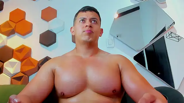 XXX chat uživo modela RomanCroft