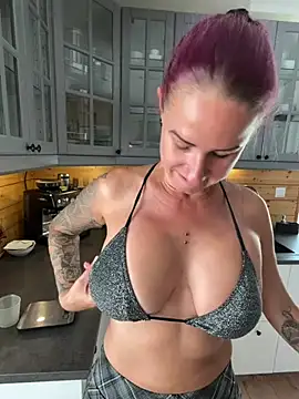 GermanMilfJasmin Obrolan Langsung XXX