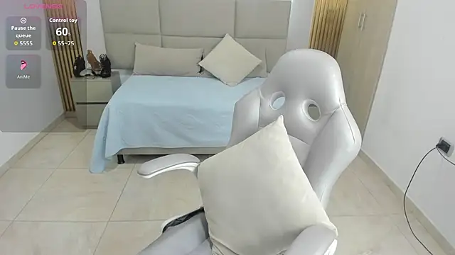 Raisha_zair Chat XXX in diretta