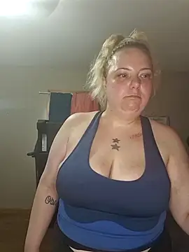 צ'אט XXX בשידור חי של Jaclynnbaby