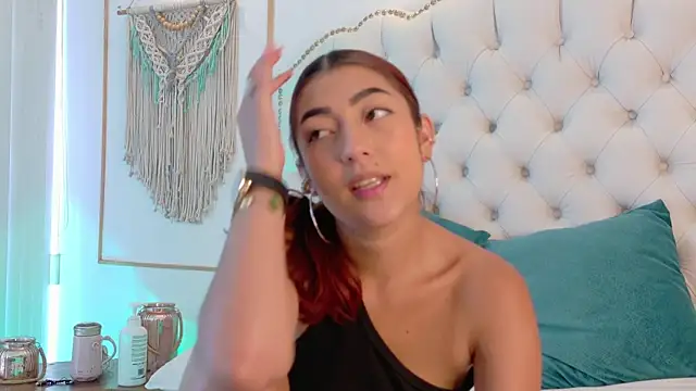 Sara_funy's Live XXX Chat