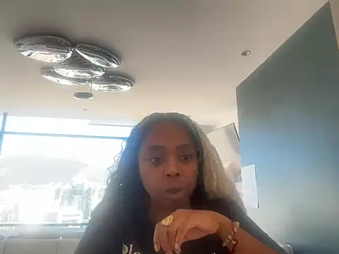 ChocolateCakeQueen's Webcam Show