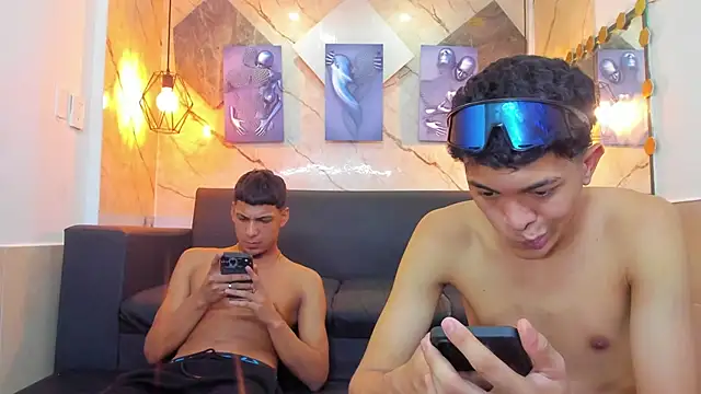 Yeff_26 élő XXX-chatje