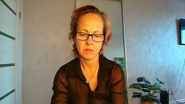 Chatroom XXX en direct de LioraWeiss