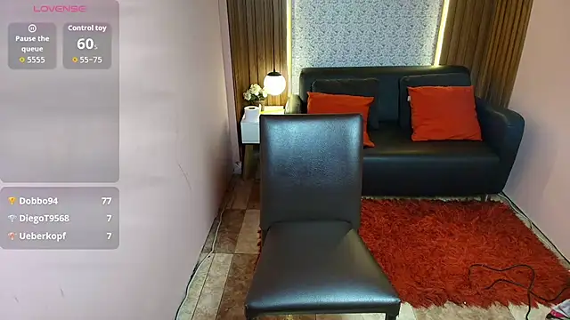 MoriahStorm Adlı Modelin Canlı XXX Sohbeti