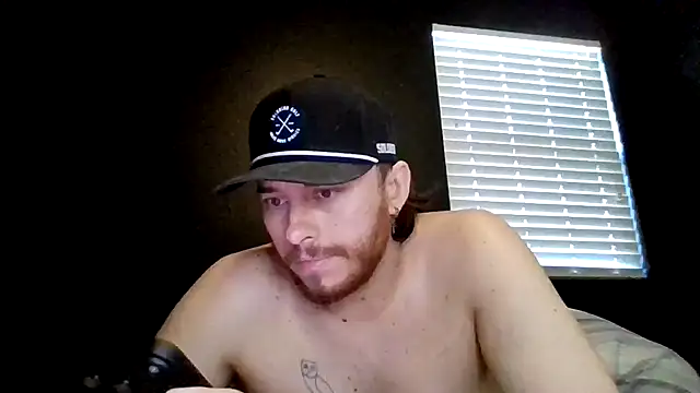 Mikecloudyhawk XXX чат на живо