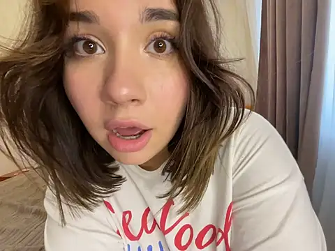 Viviaaan_n's Live XXX Chat