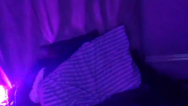 xuan8pssy_ui69 Webcam Show