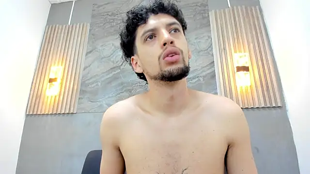 Chat XXX ao vivo de LUCA_GREEND
